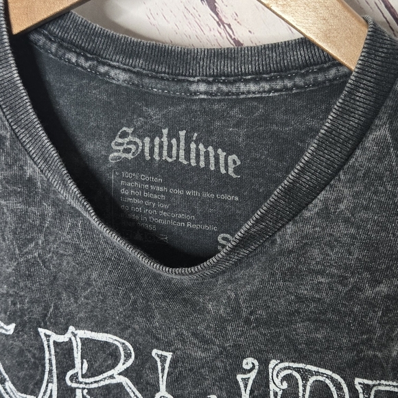 🦄Sublime Graphic Tee - Picture 2 of 4